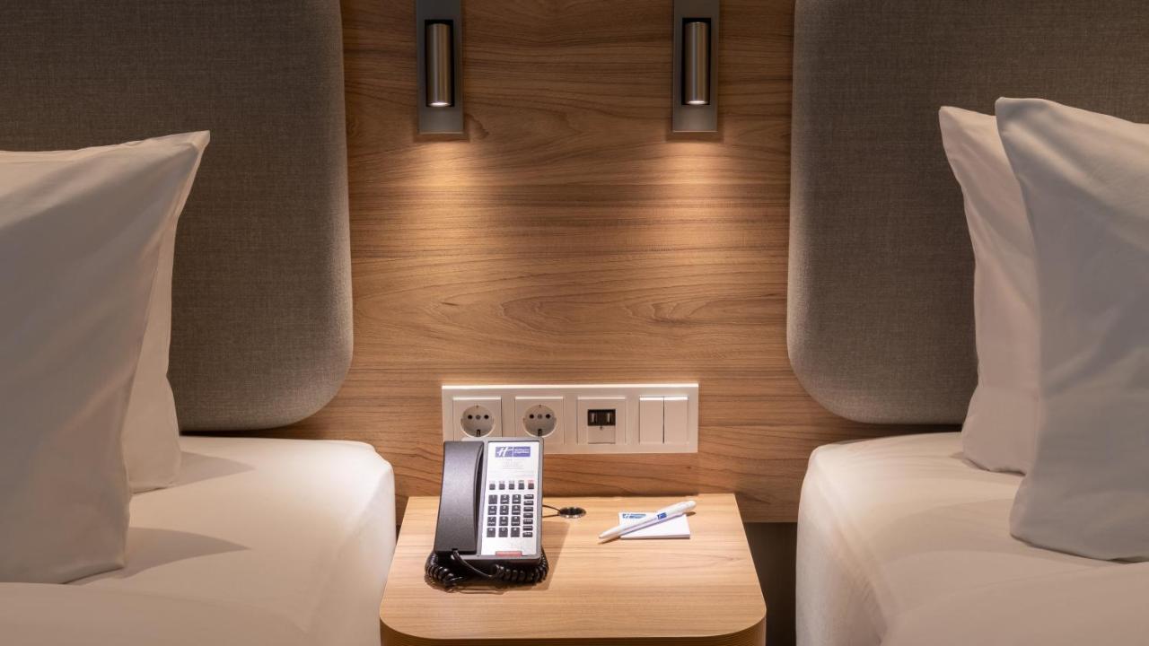 Holiday Inn Express - Munich North By Ihg المظهر الخارجي الصورة